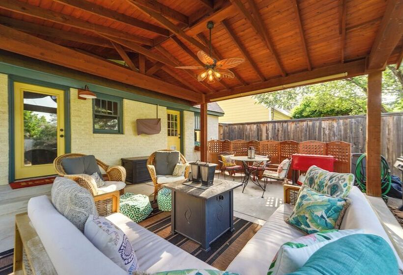 Renovated Lubbock Home   Walk To Texas Tech!