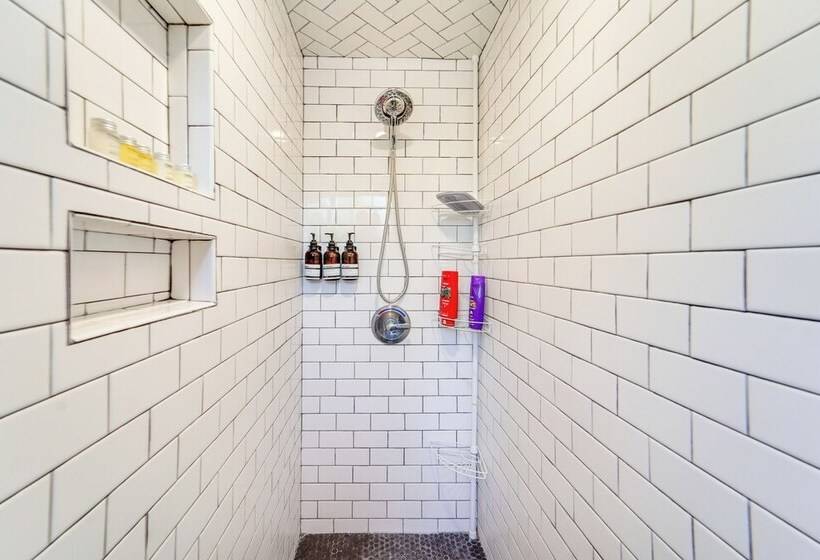 Renovated Lubbock Home   Walk To Texas Tech!