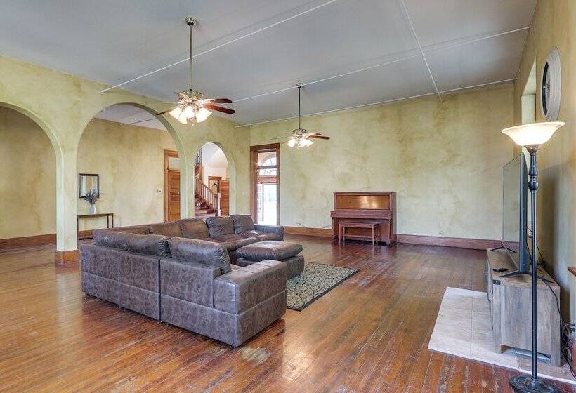 Renovated Schoolhouse W/ Piano & Private Deck!