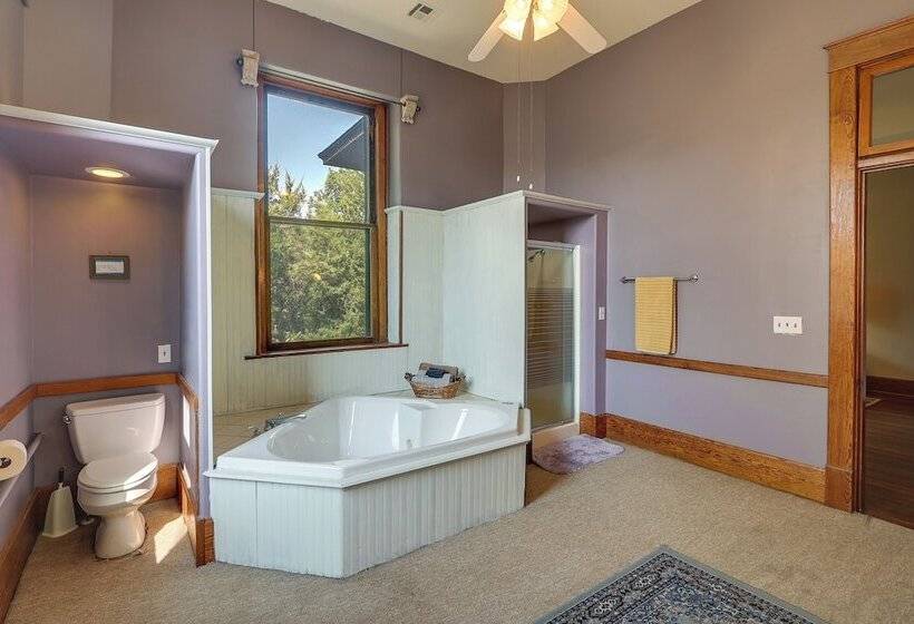 Renovated Schoolhouse W/ Piano & Private Deck!