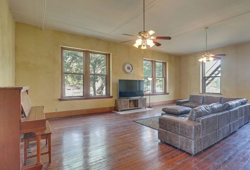 Renovated Schoolhouse W/ Piano & Private Deck!