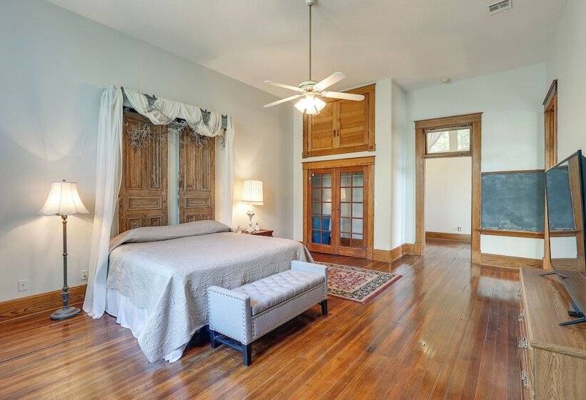 Renovated Schoolhouse W/ Piano & Private Deck!