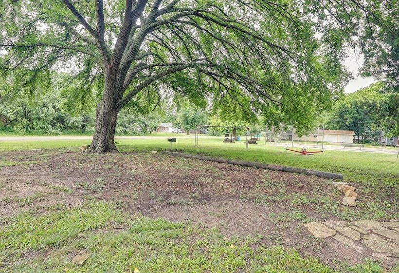 Renovated Schoolhouse W/ Piano & Private Deck!