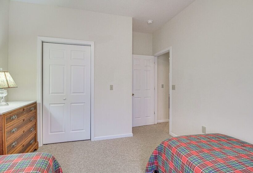 Resort Home On Mountain Golf Course W/ Deck & View