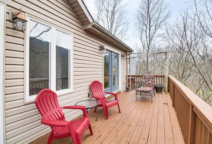 Resort Home On Mountain Golf Course W/ Deck & View