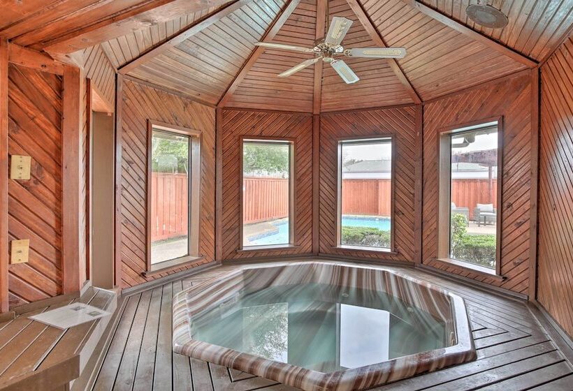 Richardson Family Retreat: Private Pool & Hot Tub!