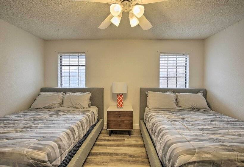 Richardson Family Retreat: Private Pool & Hot Tub!