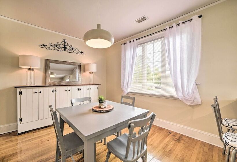 Centrally Located Richmond Home W/ Yard + Patio