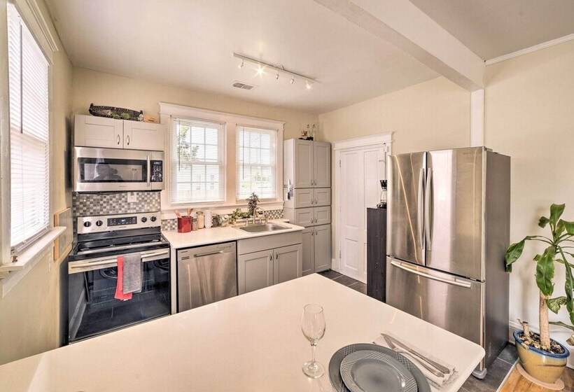 Centrally Located Richmond Home W/ Yard + Patio