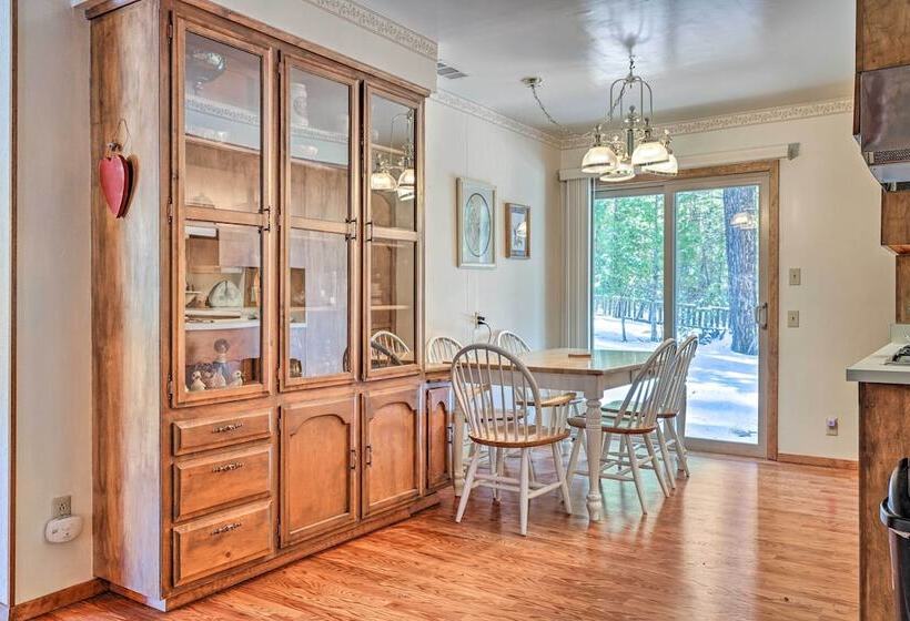 Riverfront Home Near Yosemite National Park!