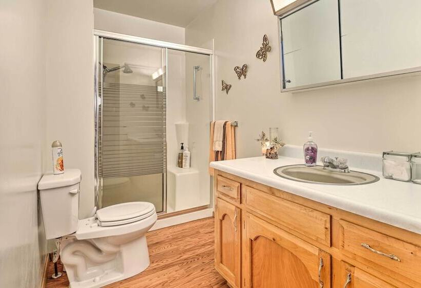 Riverfront Home Near Yosemite National Park!