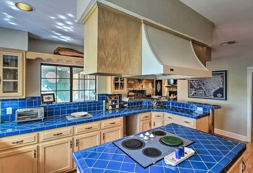 Riverfront Tivoli Escape W/ Bay Access & Dock