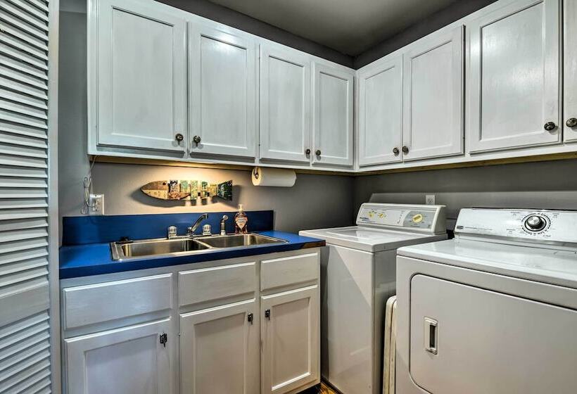 Riverfront Tivoli Escape W/ Bay Access & Dock