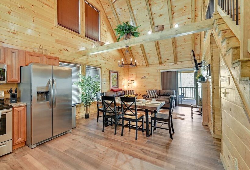 Riverside Beattyville Cabin W/ Kayaks & Fire Pit!