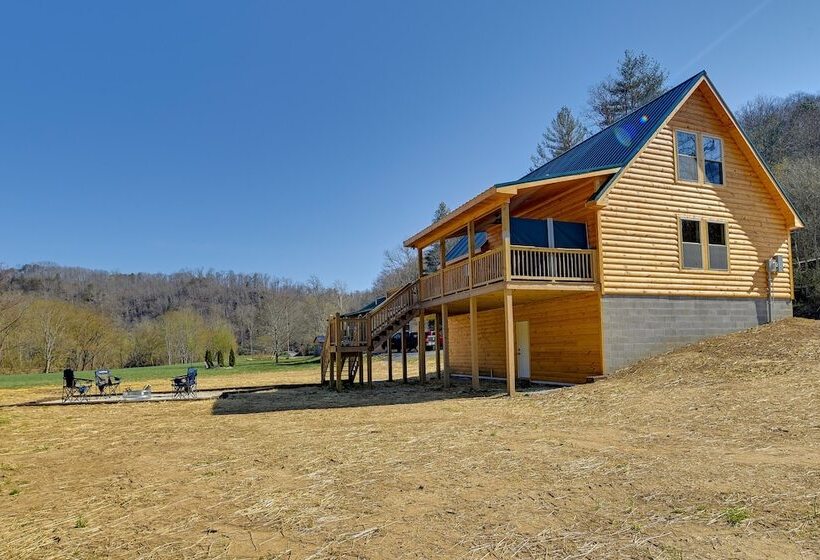 Riverside Beattyville Cabin W/ Kayaks & Fire Pit!