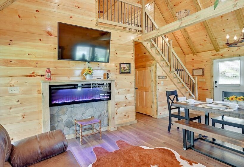 Riverside Beattyville Cabin W/ Kayaks & Fire Pit!