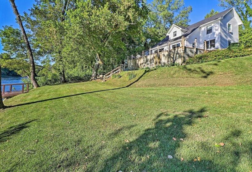 Riverside Hide A Way  W/ Patio, Bbq, Fishing Pier