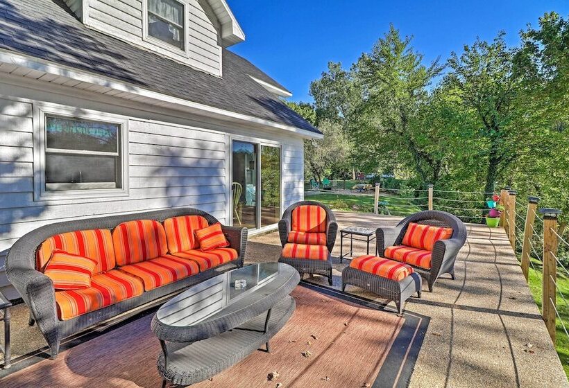 Riverside Hide A Way  W/ Patio, Bbq, Fishing Pier