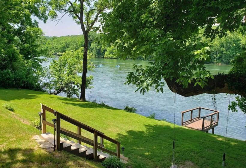 Riverside Hide A Way  W/ Patio, Bbq, Fishing Pier