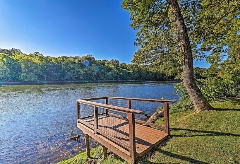 Riverside Hide A Way  W/ Patio, Bbq, Fishing Pier