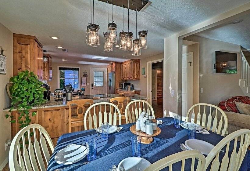 Riverside Hide A Way  W/ Patio, Bbq, Fishing Pier