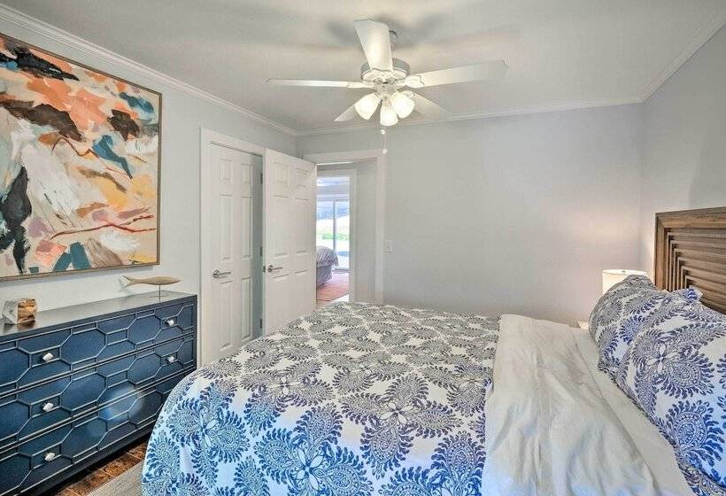 Rogers Lakehouse W/ Deck, Near Beaver Lake!