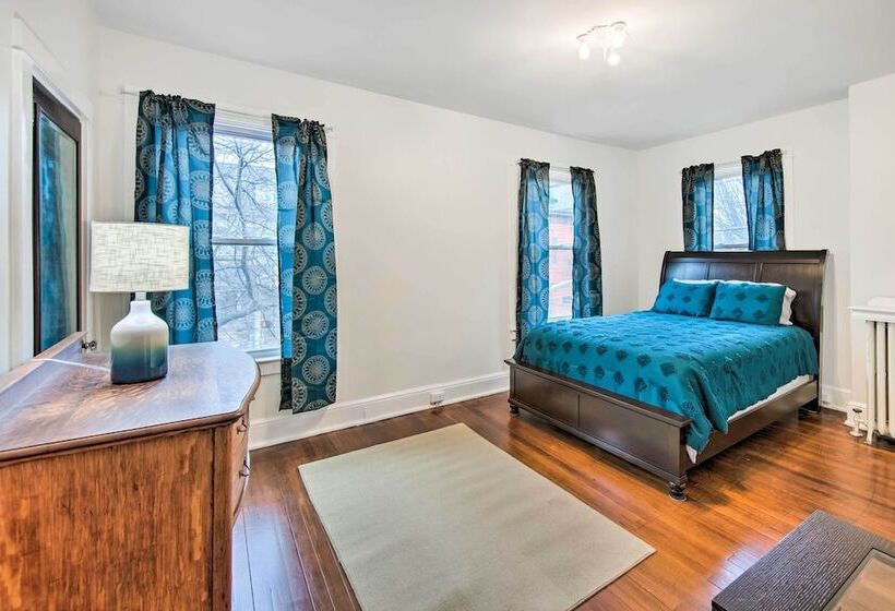 Roomy Lancaster Home: Walk To Dtwn & Hospital