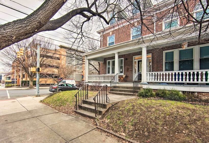 Roomy Lancaster Home: Walk To Dtwn & Hospital