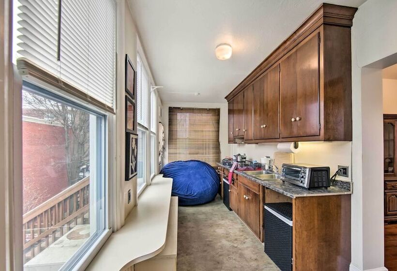 Roomy Lancaster Home: Walk To Dtwn & Hospital