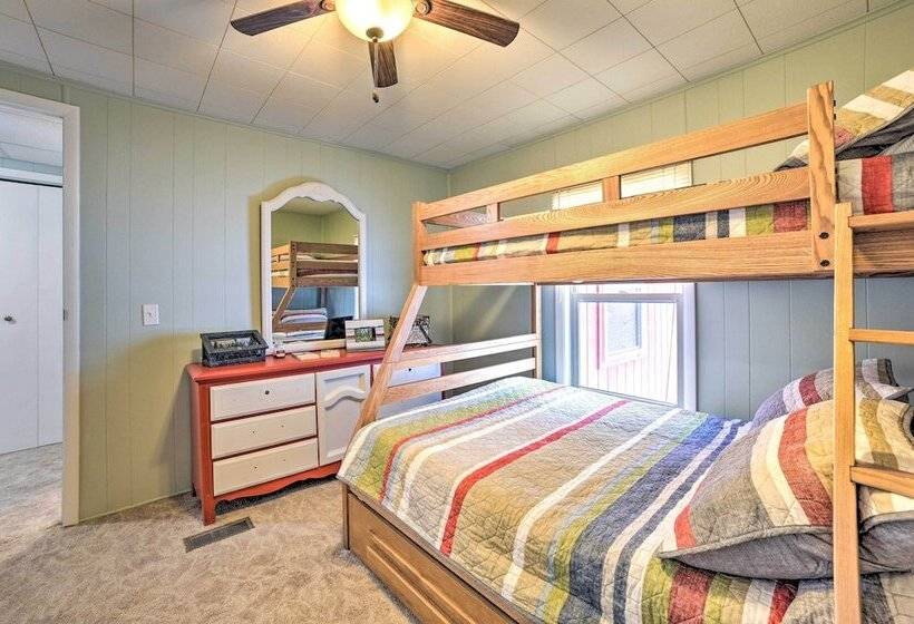 Rose City Cabin W/ Fire Pit & Lake Access