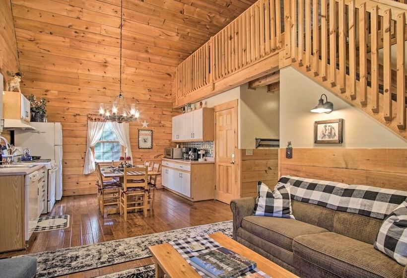 Rustic Rothbury Cabin W/ Resort Amenity Access!