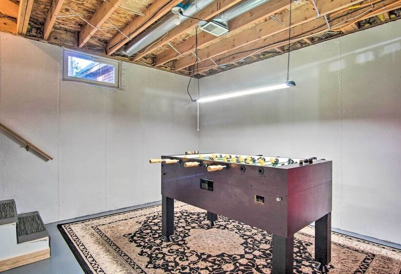 Rustic Rothbury Cabin W/ Resort Amenity Access!