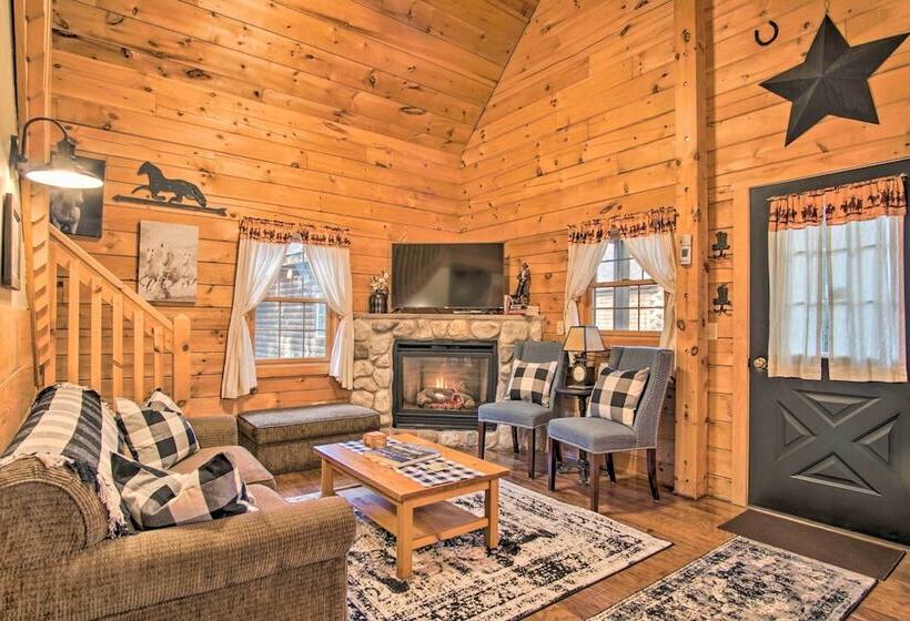 Rustic Rothbury Cabin W/ Resort Amenity Access!