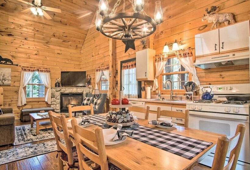 Rustic Rothbury Cabin W/ Resort Amenity Access!