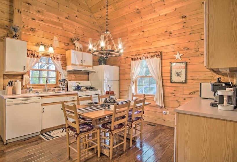 Rustic Rothbury Cabin W/ Resort Amenity Access!