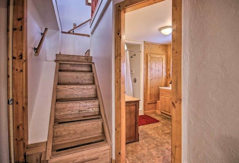 Rustic Eucha Dwelling W/ Balcony, Grand Lake Views
