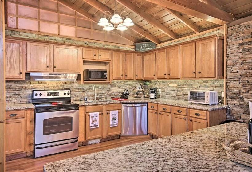 Rustic Eucha Dwelling W/ Balcony, Grand Lake Views