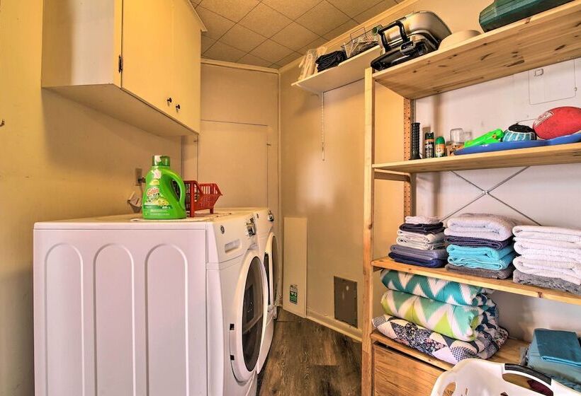 Rustic Lake Buchanan Hideaway W/ Game Room & Grill