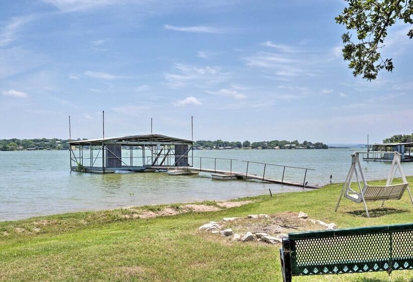 Rustic Lake Buchanan Hideaway W/ Game Room & Grill