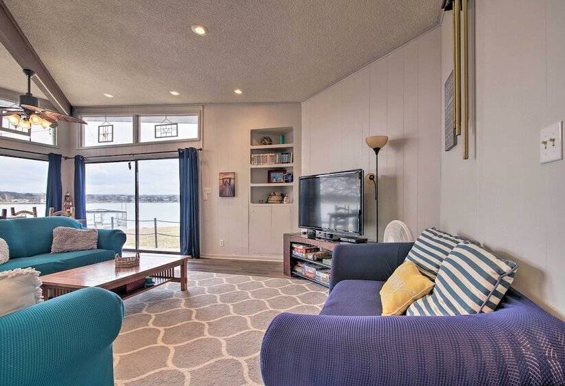 Rustic Lake Buchanan Hideaway W/ Game Room & Grill