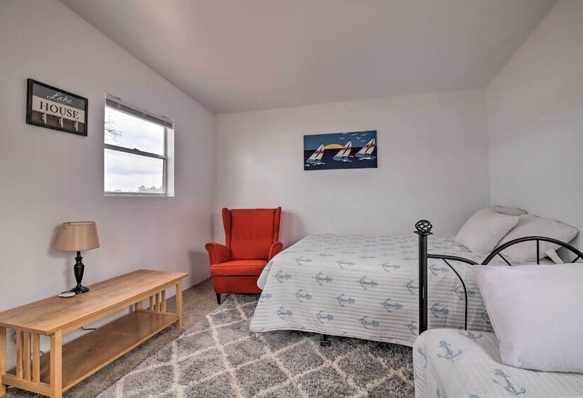 Rustic Lake Buchanan Hideaway W/ Game Room & Grill