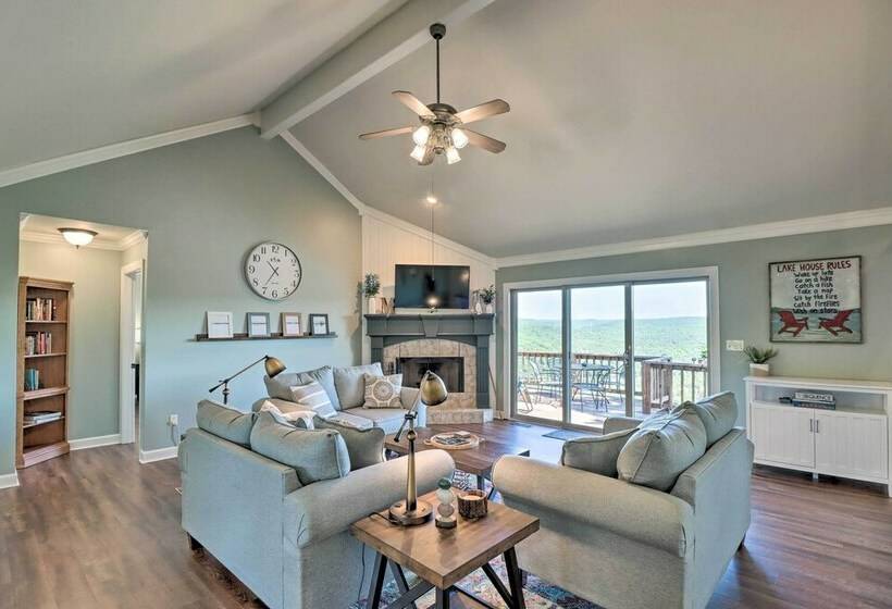 Rustic Lake View Home Near Greers Ferry Lake