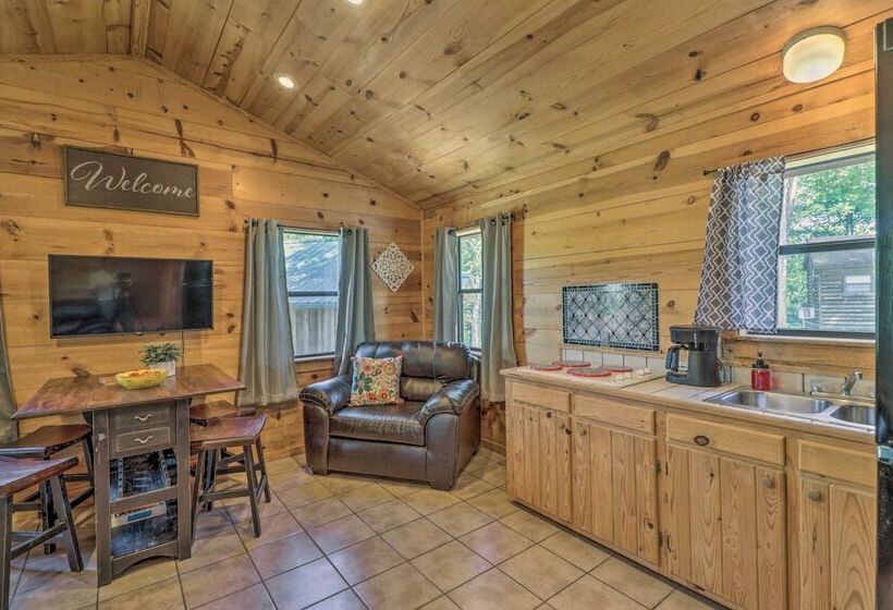 Rustic Mtn View Cabin < 1 Mile To White River!