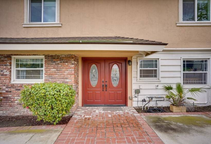 Santa Ana Home W/ Patio, 9 Mi To Disneyland!