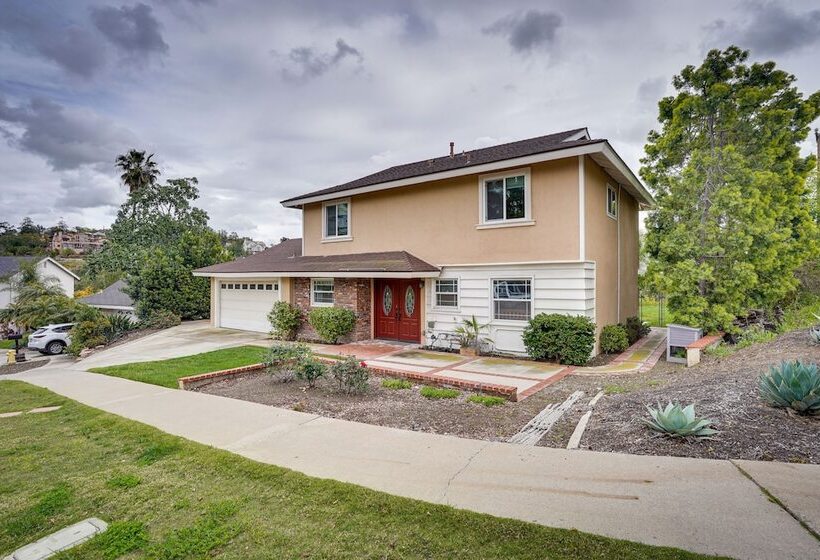 Santa Ana Home W/ Patio, 9 Mi To Disneyland!