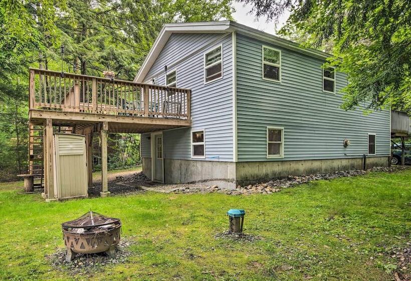 Sawyer Lake Retreat W/ Decks: Walk To Beach!