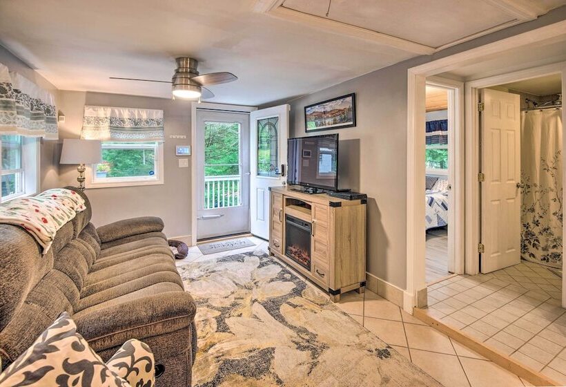 Sawyer Lake Retreat W/ Decks: Walk To Beach!