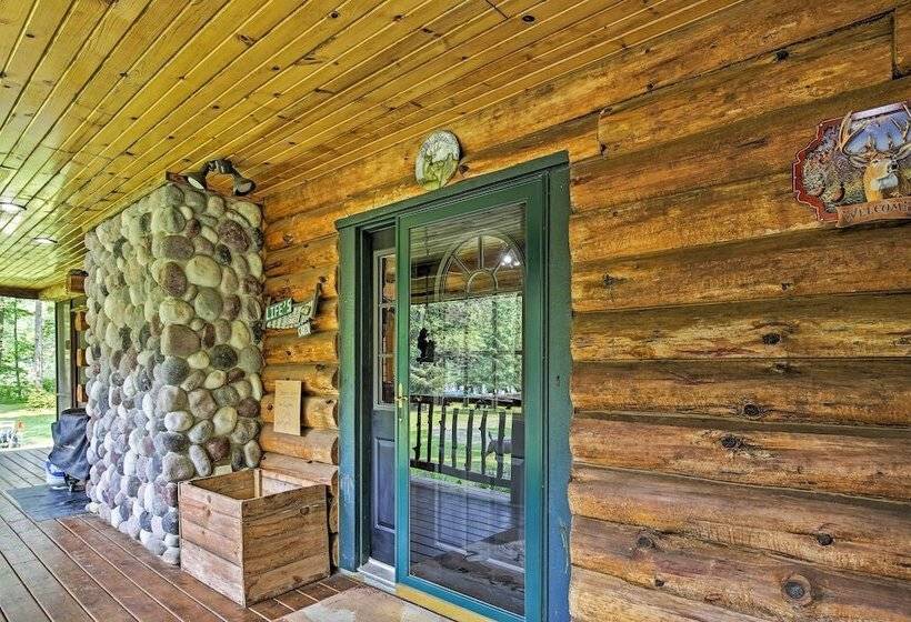 Scenic Cabin On 2 Acres Near Lake Holcombe Marina!