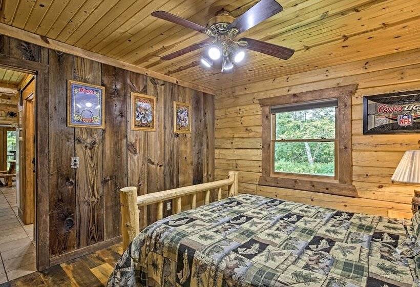 Scenic Cabin On 2 Acres Near Lake Holcombe Marina!