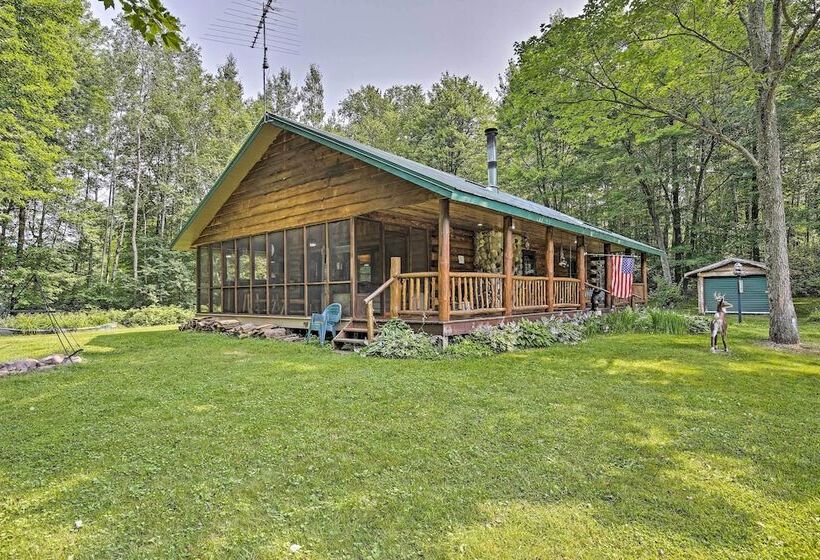 Scenic Cabin On 2 Acres Near Lake Holcombe Marina!